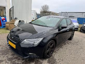 skadebil auto Seat Leon 1.6 TDI Limited Edition II 2013/12