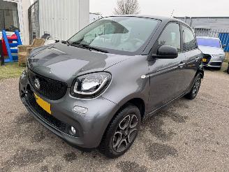 Vaurioauto  passenger cars Smart Forfour 1.0 Business Solution 2018/12