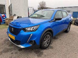 Vaurioauto  passenger cars Peugeot e-2008 EV Active Pack 50 kWh 2022/6