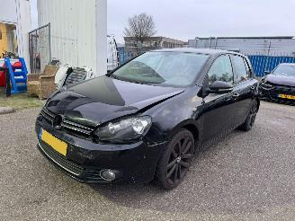 skadebil auto Volkswagen Golf 2.0 TDI Highline 2010/3
