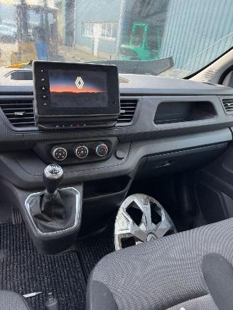 Renault Trafic 2.0 dCi 130 T27 L1H1 Work Edition picture 17