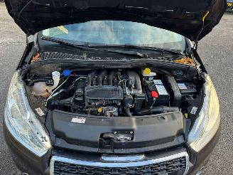 Peugeot 208 1.2 VTi Blue Lease picture 7