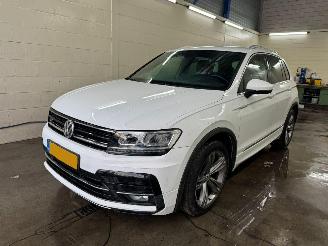 uszkodzony samochody osobowe Volkswagen Tiguan 1.5 TSI ACT Highline Business R AUTOMAAT 2020/7