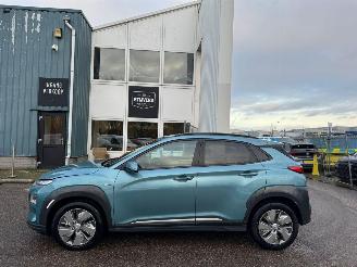 Hyundai Kona EV Limited 64 kWh AUTOMAAT BJ 2020 73.290 KM picture 2