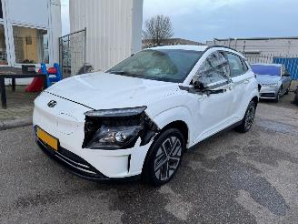 škoda osobní automobily Hyundai Kona EV Comfort AUTOMAAT 64 kWh BJ 2023 31.431 KM 2023/4