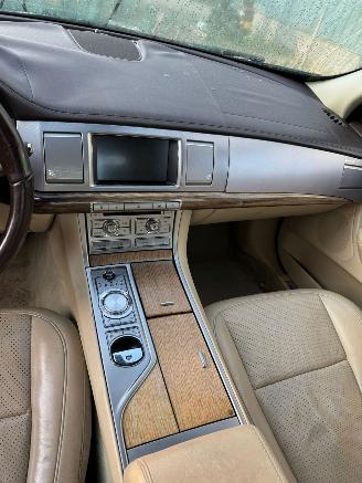 Jaguar XF 4.2 AUTOMAAT V8 SV8 Supercharged BJ 2009 118.920 KM picture 10