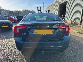 Volvo S-60 2.0T Intro Edition BJ 2011 223.153 KM picture 4