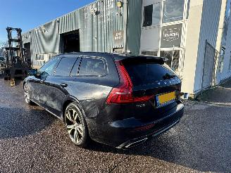 Volvo V-60 2.0 AUTOMAAT B5 R-Design 89.649 KM picture 3