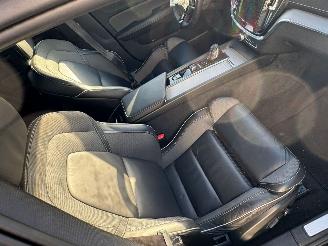 Volvo V-60 2.0 AUTOMAAT B5 R-Design 89.649 KM picture 19