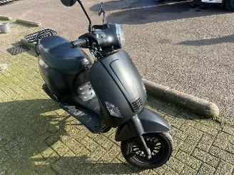 Turbho  Turbho Bromscooter PL-C BJ 2022 7.929 KM picture 3