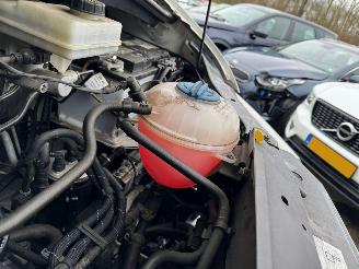 Volkswagen Crafter 35 2.0 TDI L3H3 EL Highline BJ 2019 159.265 KM picture 21