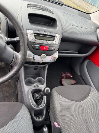 Toyota Aygo 1.0-12V BJ 2008 117.786 KM picture 9