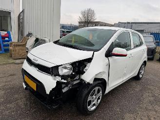 krockskadad bil auto Kia Picanto 1.0 DPi ComfortLine BJ 2024 30346 KM 2024/2