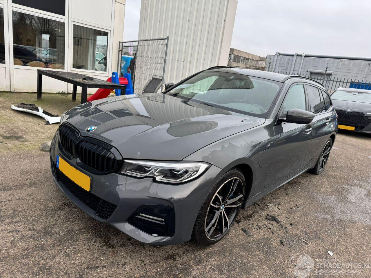 BMW 3-serie Touring 330e AUTOMAAT Business Edition Plus BJ 2021