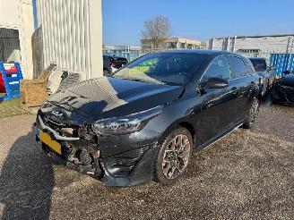 Schadeauto Kia Ceed 1.0 T-GDi GT-Line PANORAMDAK / GLASDAK BJ 2022 ! 2022/7