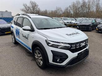 Schadeauto Dacia Jogger 1.0 TCe 110 Expression 7p. 2024/4