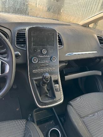 Renault Scenic 1.4 TCe Zen 7p. picture 12