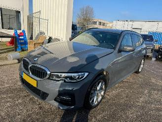 skadebil auto BMW 3-serie Touring 330e High Executiven AUTOMAAT 2021/4