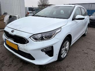Schadeauto Kia Ceed Sportswagon 1.0 T-GDi DynamicLine 2021/7