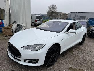 Schadeauto Tesla Model S 60 Base 2014/11