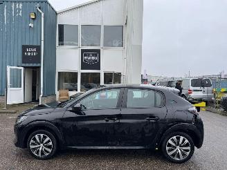 Avarii autoturisme Peugeot e-208 EV Active Pack 50 kWh AUTOMAAT 2023/10