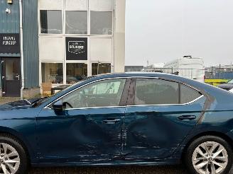 Skoda Octavia 1.5 AUTOMAAT  e-TSI Business Edition Plus picture 3