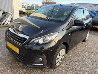 Schadeauto Peugeot 108 1.0 AUTOMAAT  e-VTi Active 2018/3