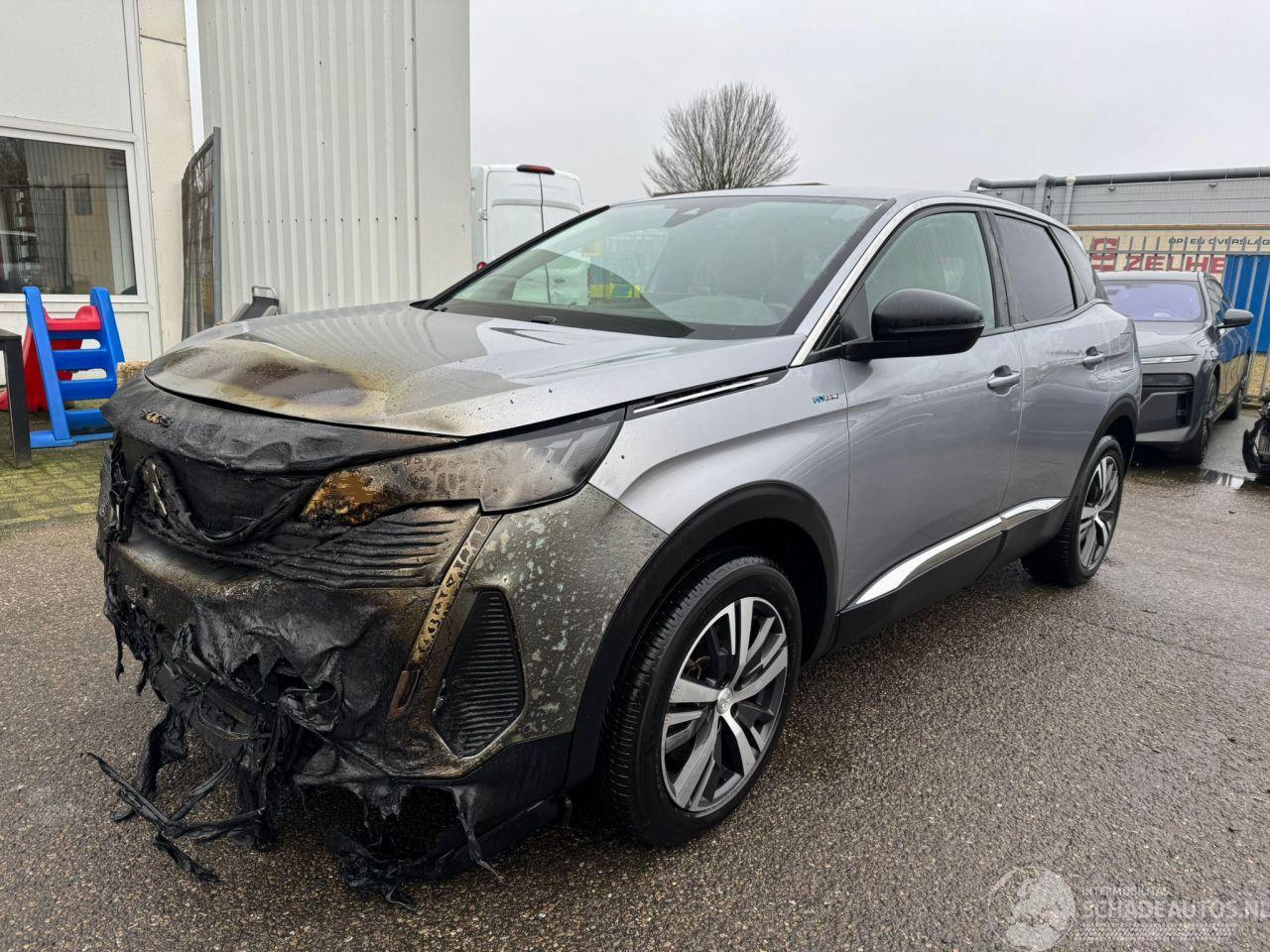 Peugeot 3008 1.6 AUTOMAAT HYbrid 225 Allure Pack Business