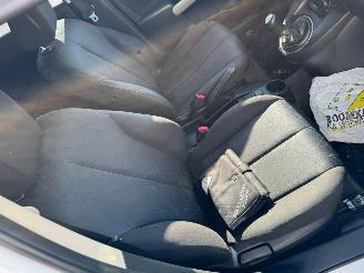 Mazda 2 1.3 Cool picture 14