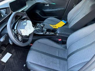 Peugeot 208 1.2 PureTech Allure Pack picture 8