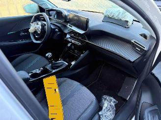 Peugeot 208 1.2 PureTech Allure Pack picture 9