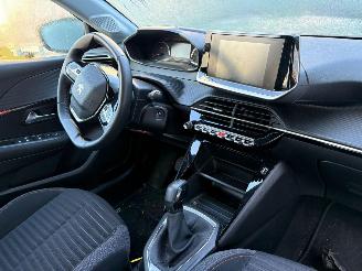 Peugeot 208 1.2 PureTech Active Pack picture 11