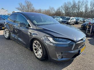 Tesla Model X 75D Base picture 7