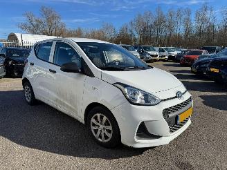 uszkodzony samochody osobowe Hyundai I-10 1.0i i-Drive 2019/1