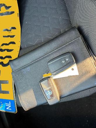 Toyota Corolla 1.8  AUTOMAAT Hybrid Dynamic picture 13