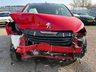 Peugeot 108 1.0 e-VTi Allure picture 6