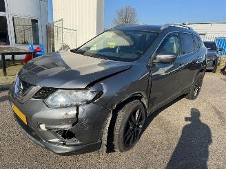 uszkodzony samochody osobowe Nissan X-Trail 1.6 DIG-T Connect Edition 2017/2