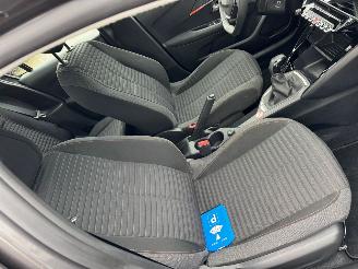 Peugeot 208 1.2 PureTech Active picture 17