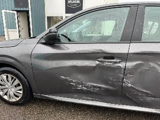 Peugeot 208 1.2 PureTech Active picture 3