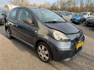 Toyota Aygo 1.0-12V picture 6