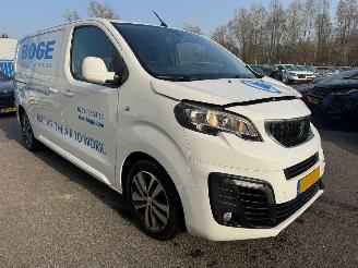 krockskadad bil bedrijf Peugeot Expert 231S 2.0 BlueHDI 120 Premium Pack 2017/3