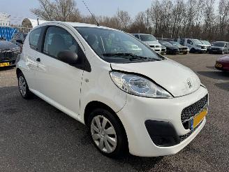 Peugeot 107 1.0 Access Accent picture 6