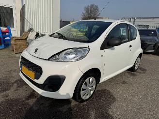 Coche accidentado Peugeot 107 1.0 Access Accent 2012/6