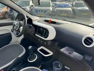 Renault Twingo 1.0 SCe Collection picture 14