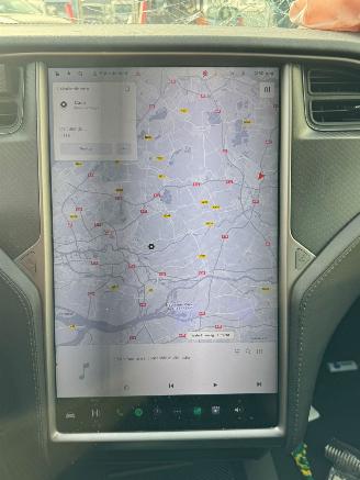 Tesla Model S 75D Base picture 19