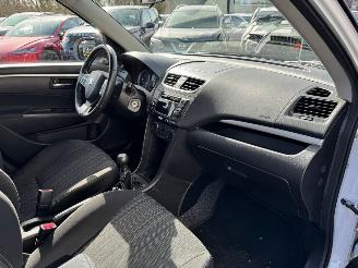 Suzuki Swift 1.2 Bandit EASSS picture 16