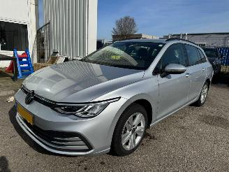 krockskadad bil auto Volkswagen Golf Variant 1.0 TSI Life 2022/11