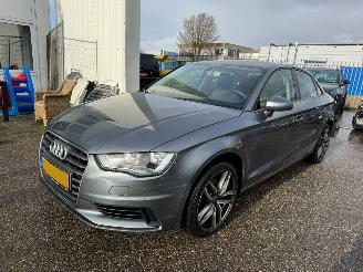 krockskadad bil auto Audi A3 Limousine 1.6 TDI Pro Line 2016/10
