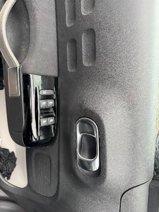 Citroën C3 1.2 PureTech Shine picture 16