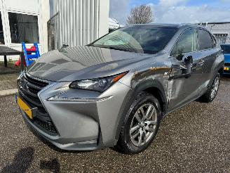 krockskadad bil auto Lexus NX 300h  AUTOMAAT AWD 25th Edition 2016/4